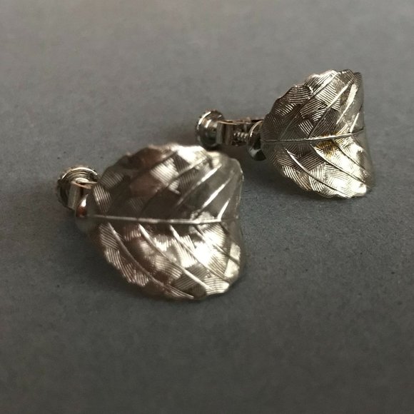 Vintage Napier Silver Curved Leaf Earrings - Picture 3 of 6